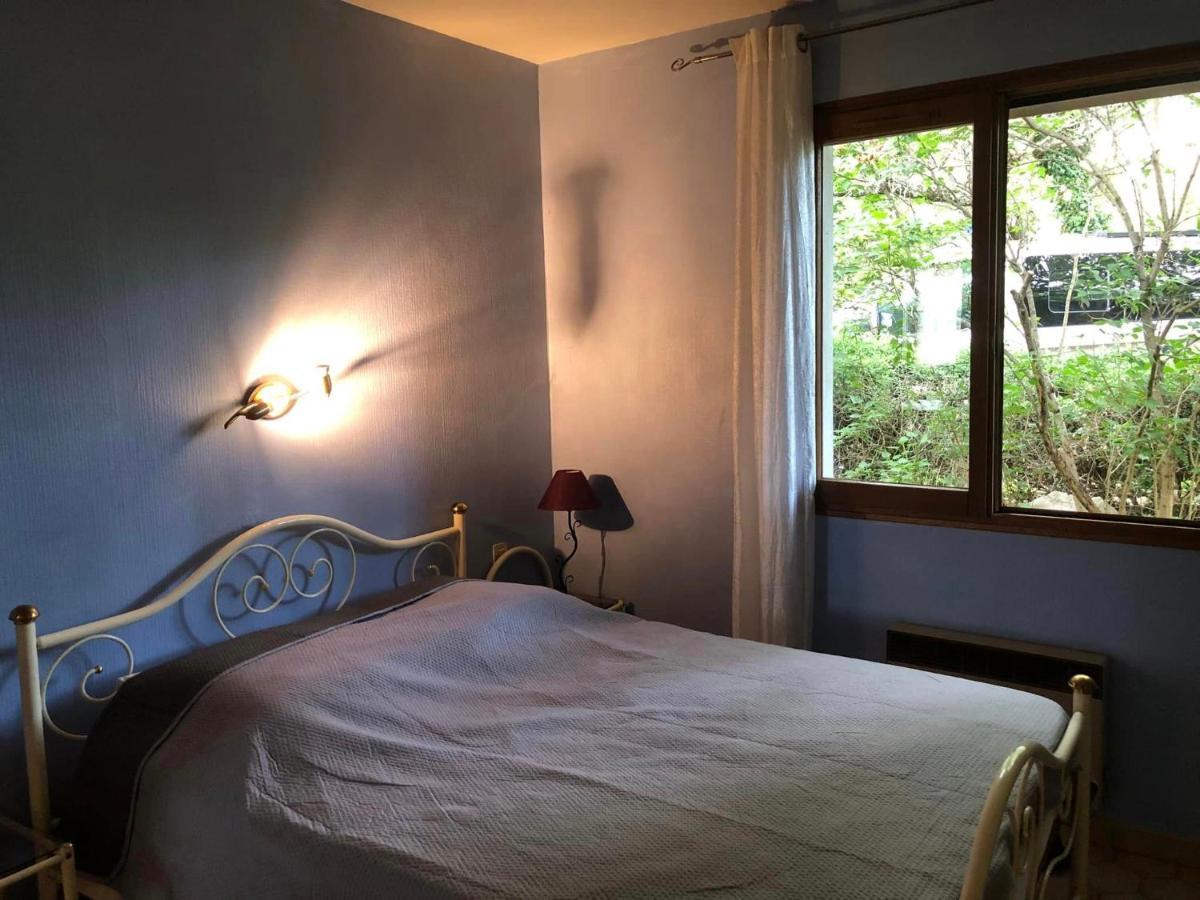 Hotel Les Persedes Lavilledieu  ภายนอก รูปภาพ
