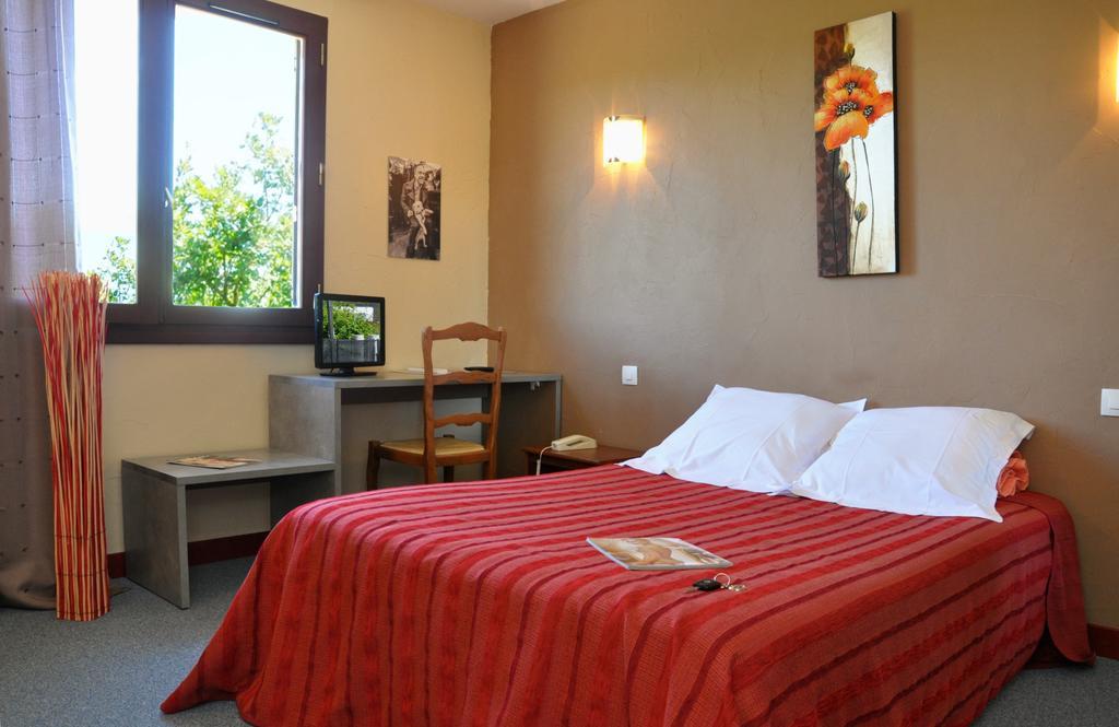 Hotel Les Persedes Lavilledieu  ภายนอก รูปภาพ