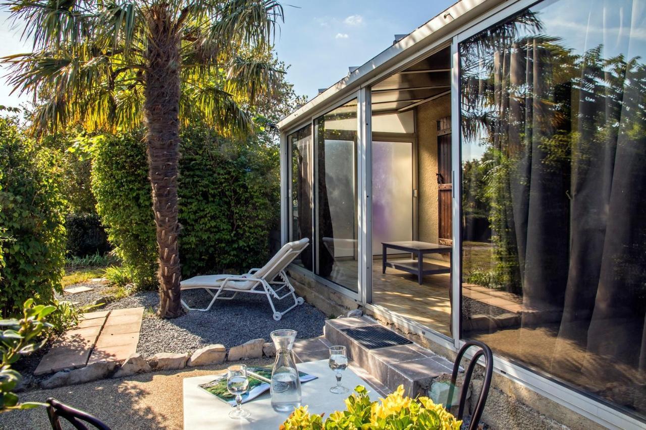 Hotel Les Persedes Lavilledieu  ภายนอก รูปภาพ