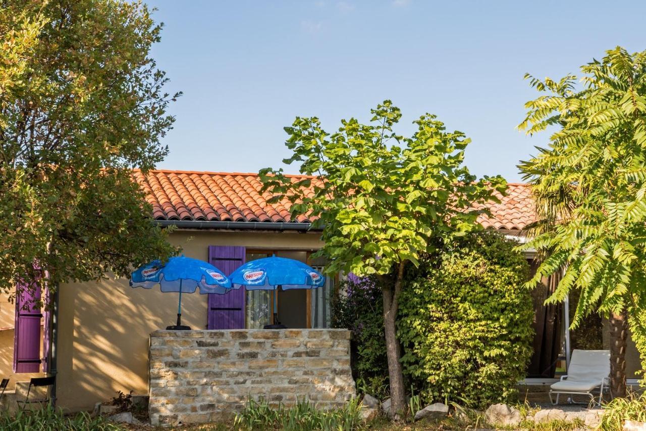 Hotel Les Persedes Lavilledieu  ภายนอก รูปภาพ
