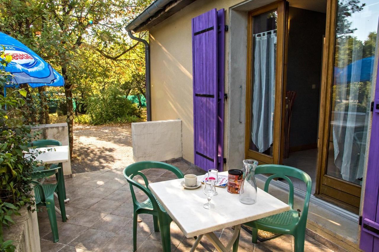 Hotel Les Persedes Lavilledieu  ภายนอก รูปภาพ
